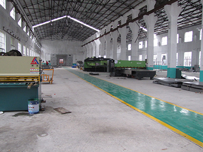 長?，F(xiàn)代廠房